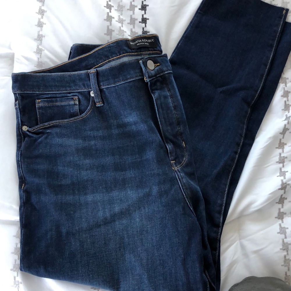 Banana Republic Mid-rise skinny